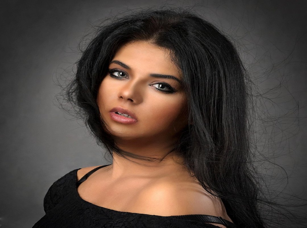 Tips for Perfecting Your Attitude Girl Hidden Face with Hair