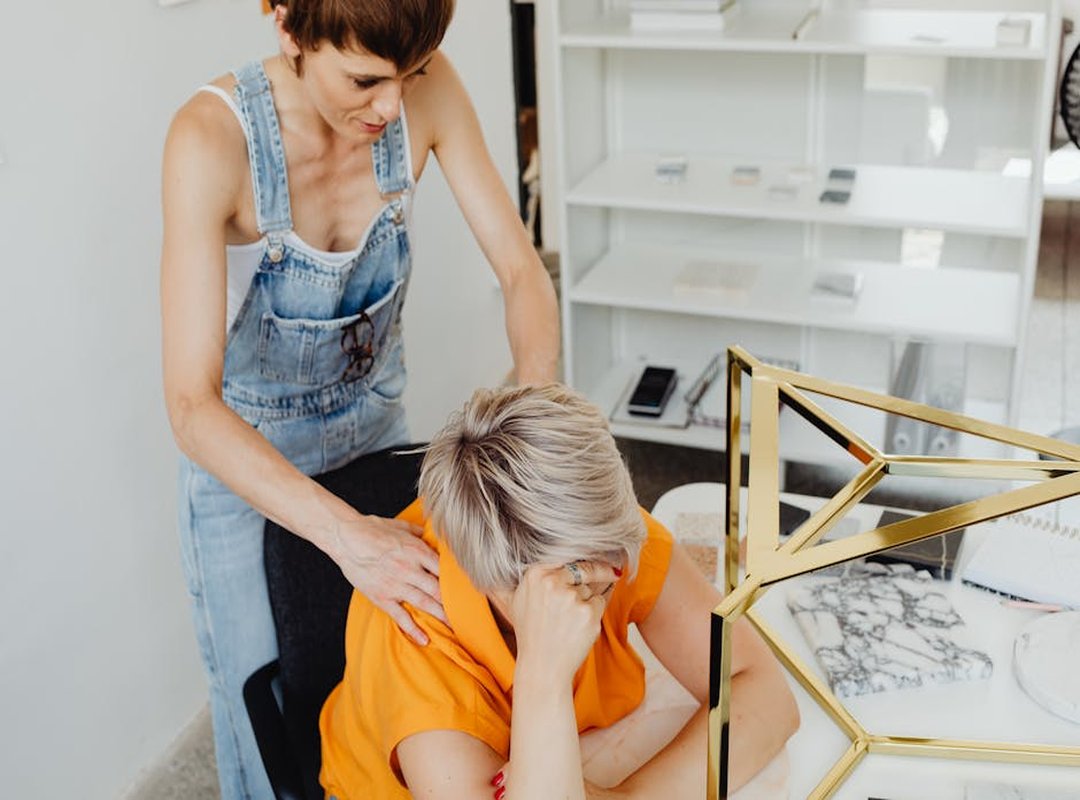 Comparing Corporate Massage Options: What's Right for Your Office?